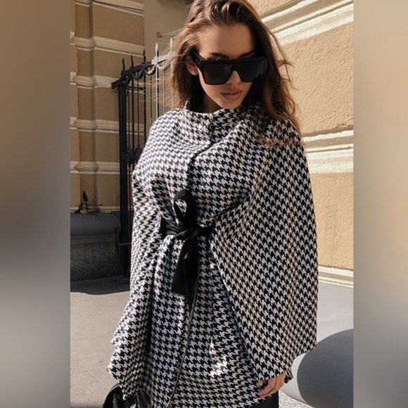 Luxe houndstooth cloak sleeve belted cap top - Picture 4 of 5